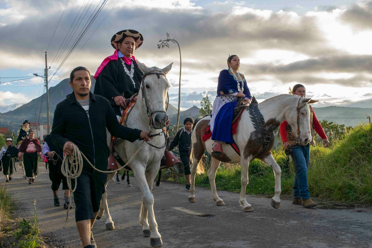 Boda tradicional del pueblo Saraguro con caballos