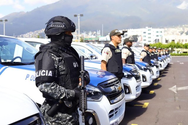 Operativo de seguridad de la Policía Nacional del Ecuador
