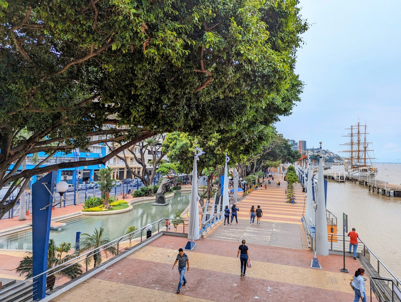 Malecón 2000: icónico paseo waterfront de Guayaquil