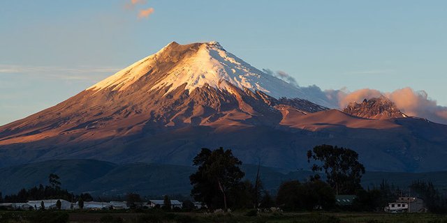 Volcán Chimborazo al atardecer