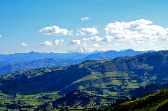 Paisaje montañoso de los Andes ecuatorianos