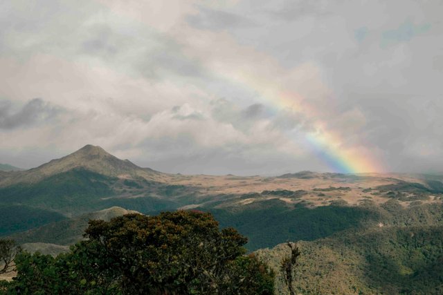 Arcoíris sobre el valle de Tambo Blanco durante el Inti Raymi