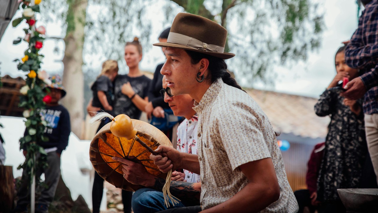 Mercado indígena de Otavalo: comercio tradicional ecuatoriano